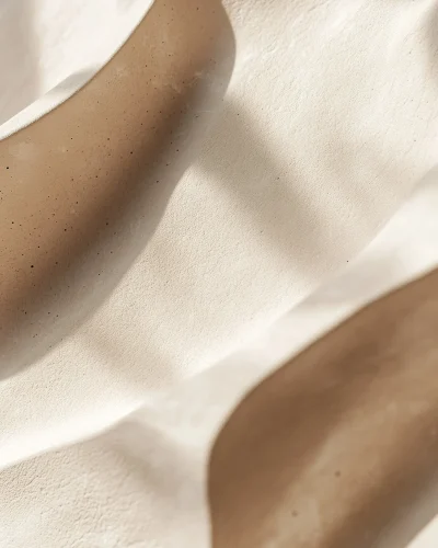 minimalistyczne-tlo-przedstawiajace-miekka-teksture